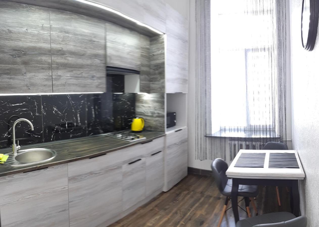 Lux Apartments Vinnytsia Bagian luar foto